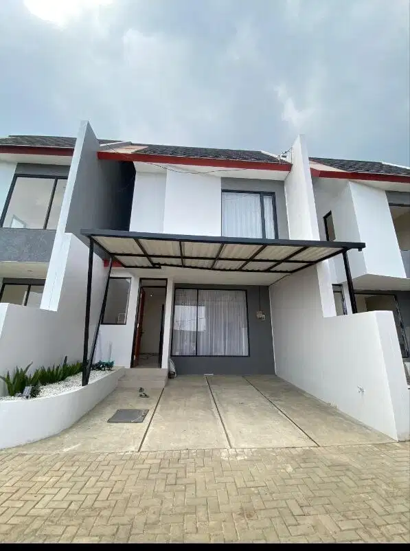 Rumah 800 jutaan 2 lantai di ciwaruga atas dkt lembang dan gegerkalong