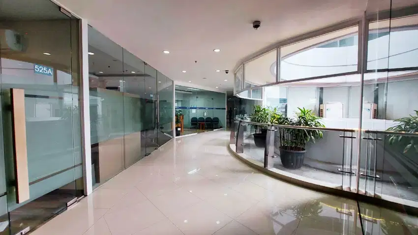 Wow!  Sewa Kantor Semi Furnish 7 Juta An SPAZIO Surabaya Barat [67m]