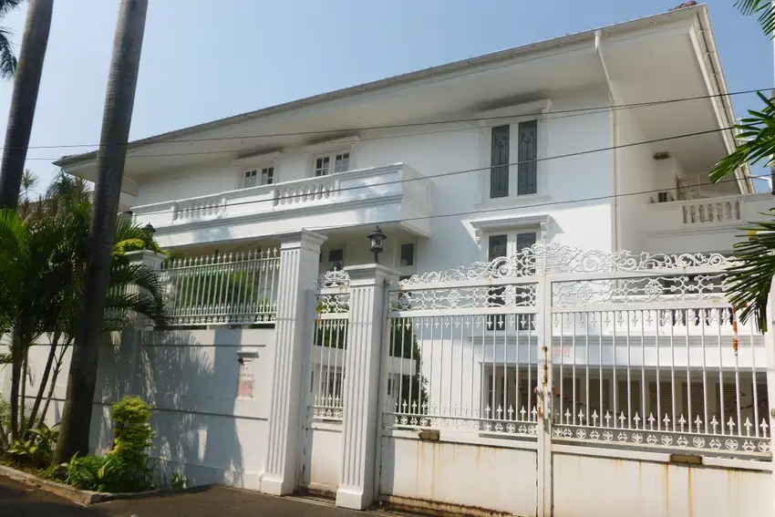 Rumah Permata Hijau Jl Mas Murni Lt770m2 Swimming Pool Grogol Utara
