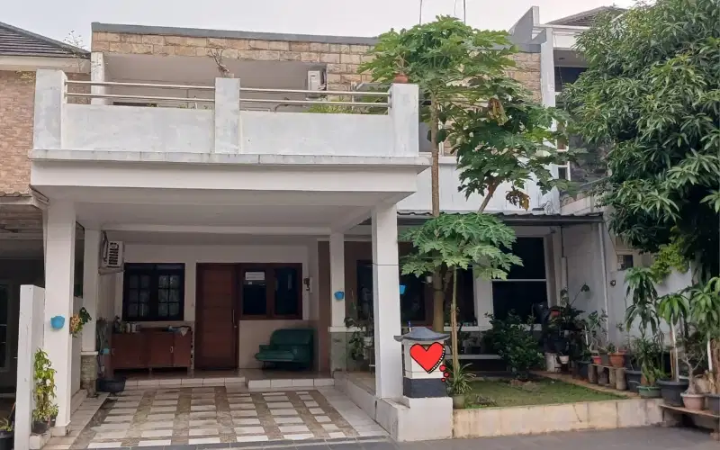 Rumah 2,5 Lantai semi furnish  Murah dikelasnya Kota Wisata Cibubur