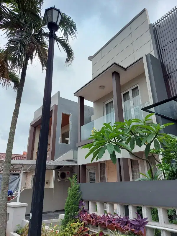 disewakan rmh minimalis d lippo central