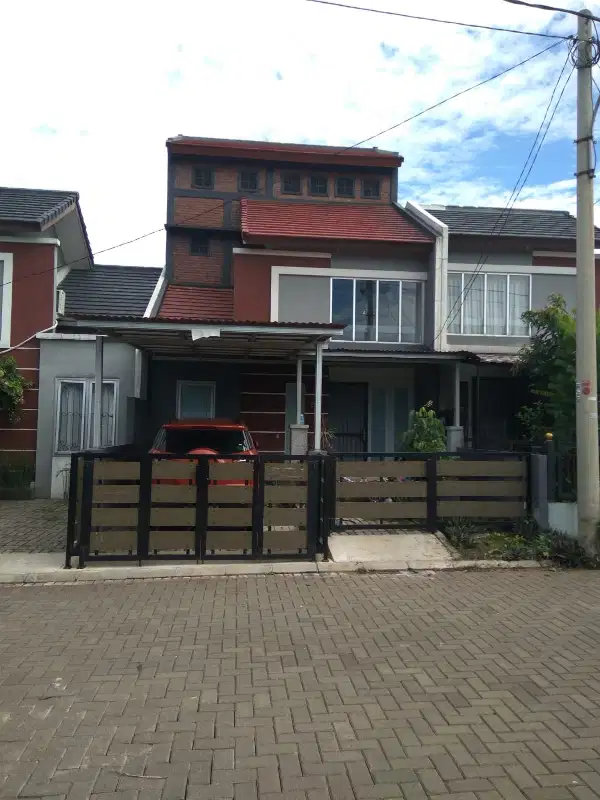 Di Jual Rumah 2 lantai