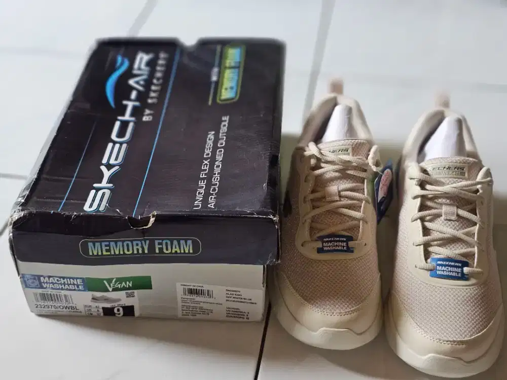 Sepatu Skecher Air Off white size 42 (insole 27)