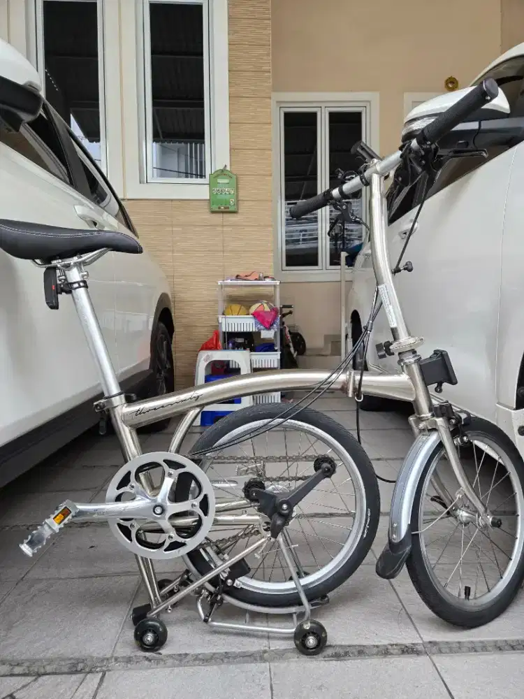 Sepeda Lipat 3 Sixty Electric Chrome (Like New)