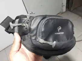 Tas pinggang kecil forester