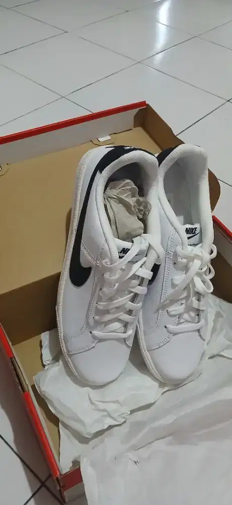 Sepatu Nike court royal ory