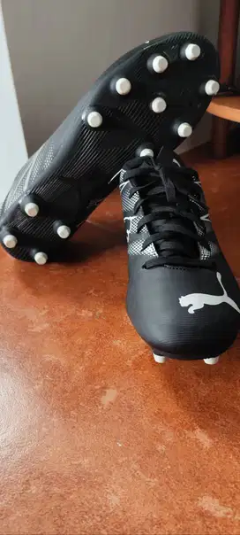 Puma Attacanto 42