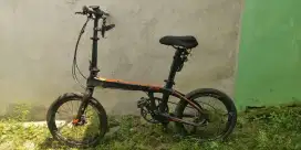 Dijual Sepeda Lipat Carbon / Folding Bike Merk Sava Z1 Sepeerti Baru