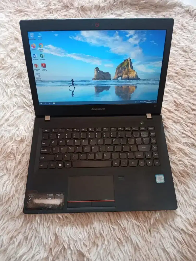 Laptop core i5 gen-6 lenovo ram 8 ssd 128gb body slim ringan