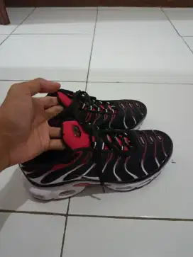 Sepatu Nike Tn Sz 42/41