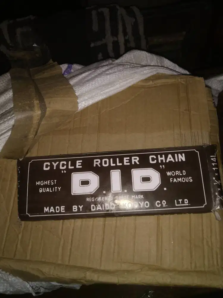 Rantai Sepeda Merk D.I.D isi 1 dos baru.