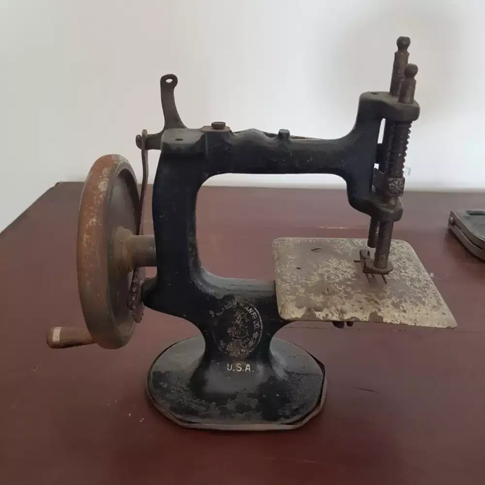 Mesin Jahit Singer Mini antik