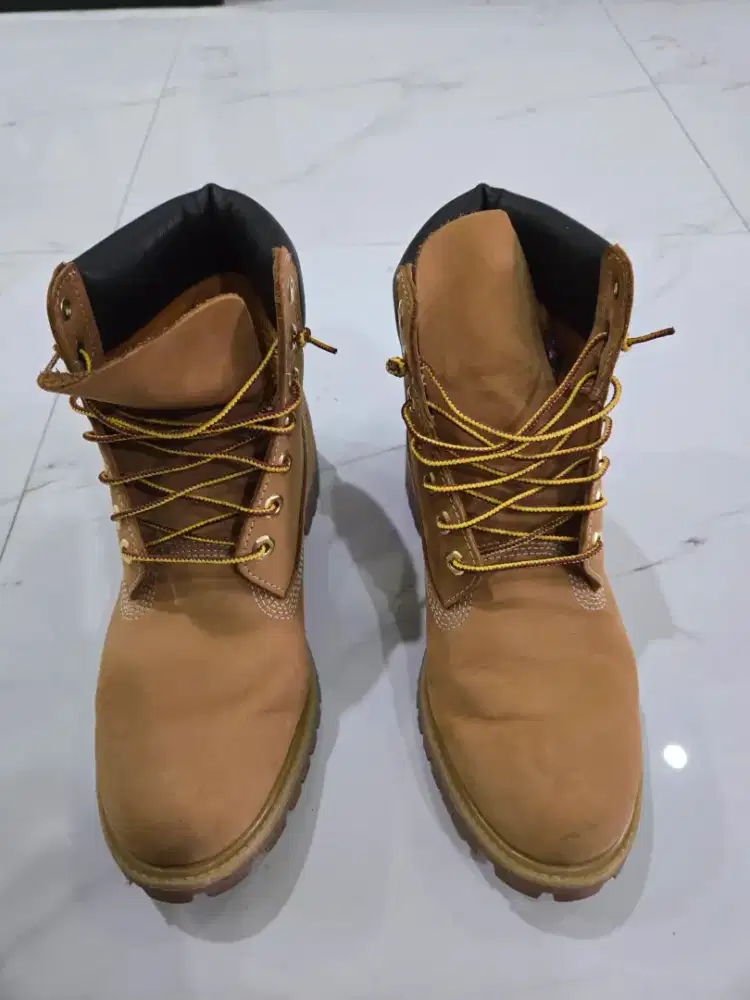Sepatu boots timberland