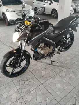 Yamaha vixion warna hitam/ biru tahun 2016