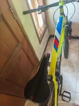 Thrill ravage 5.0 hub frehub raze jangkring ukuran L 27,5