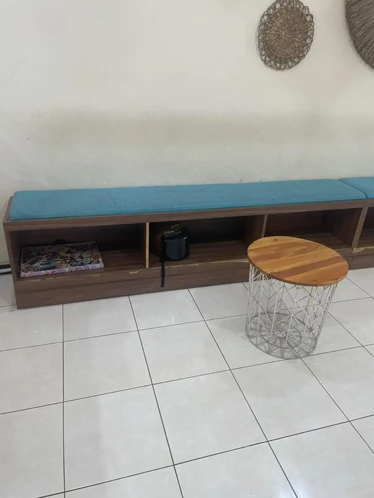 Dijual sofa panjang (bench)