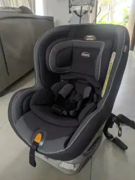 Chicco Carseat Nextfit 9 Heights Car Seat + Baby Walker