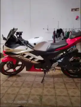 Yamaha R15 v2 thn 2016
