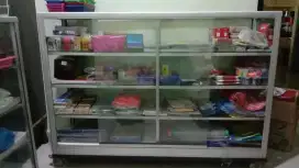 Etalase Kaca bekas jualan ATK