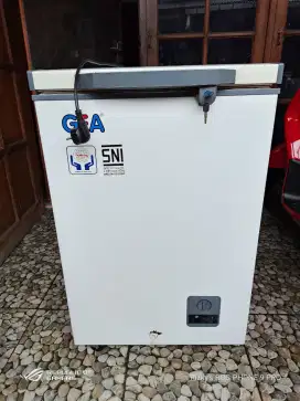 FREEZER GEA AB-106R 100L KONDISI BAGUS