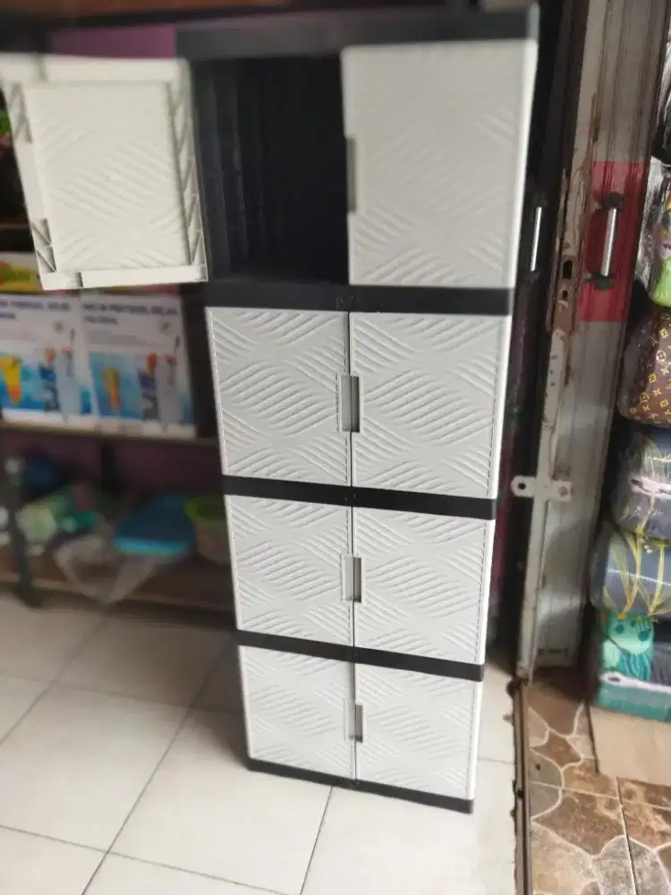 wadah taua lemari pakaian