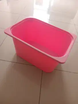 Box ikea size besar