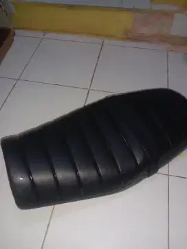 Di jual jok motor yamaha xsr 155 original