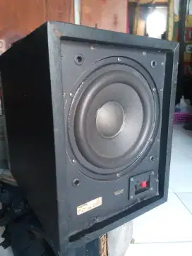 Polytron Subwoofer 8 in, full ori, like new, big box, big power