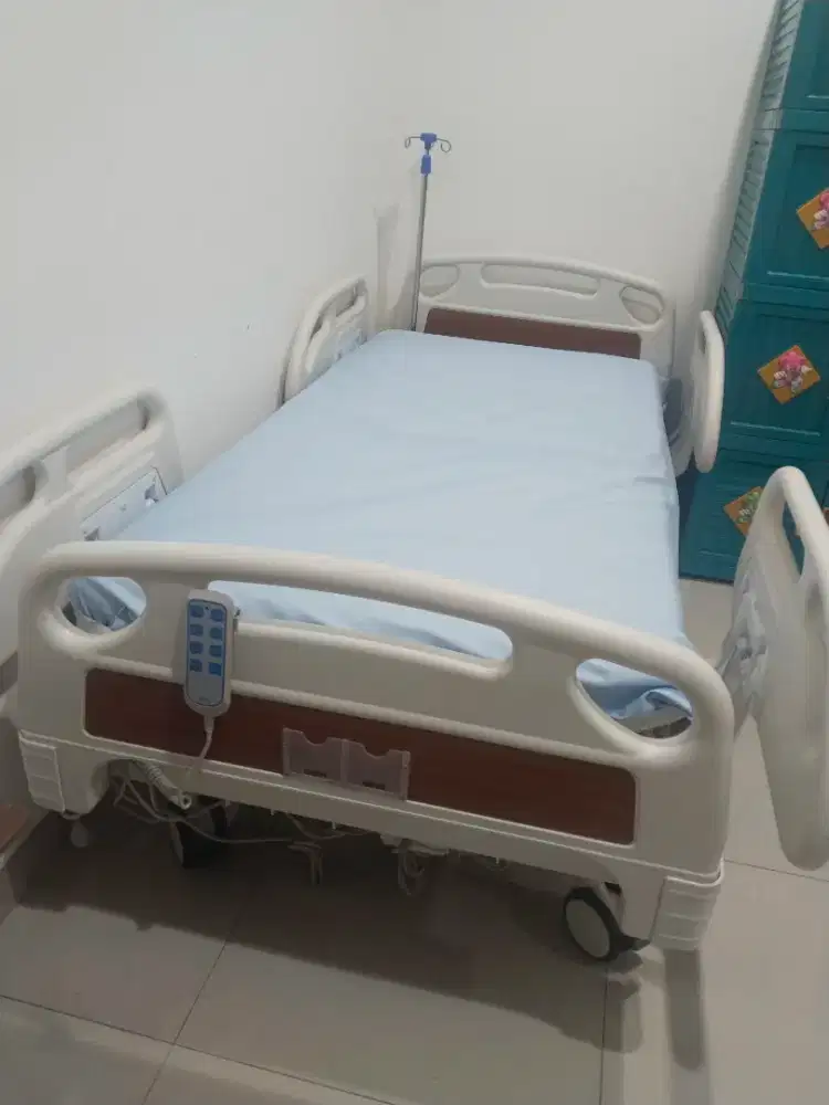 Ranjang bed pasien rumah sakit kupu kupu elektrik ICU tempat tidur