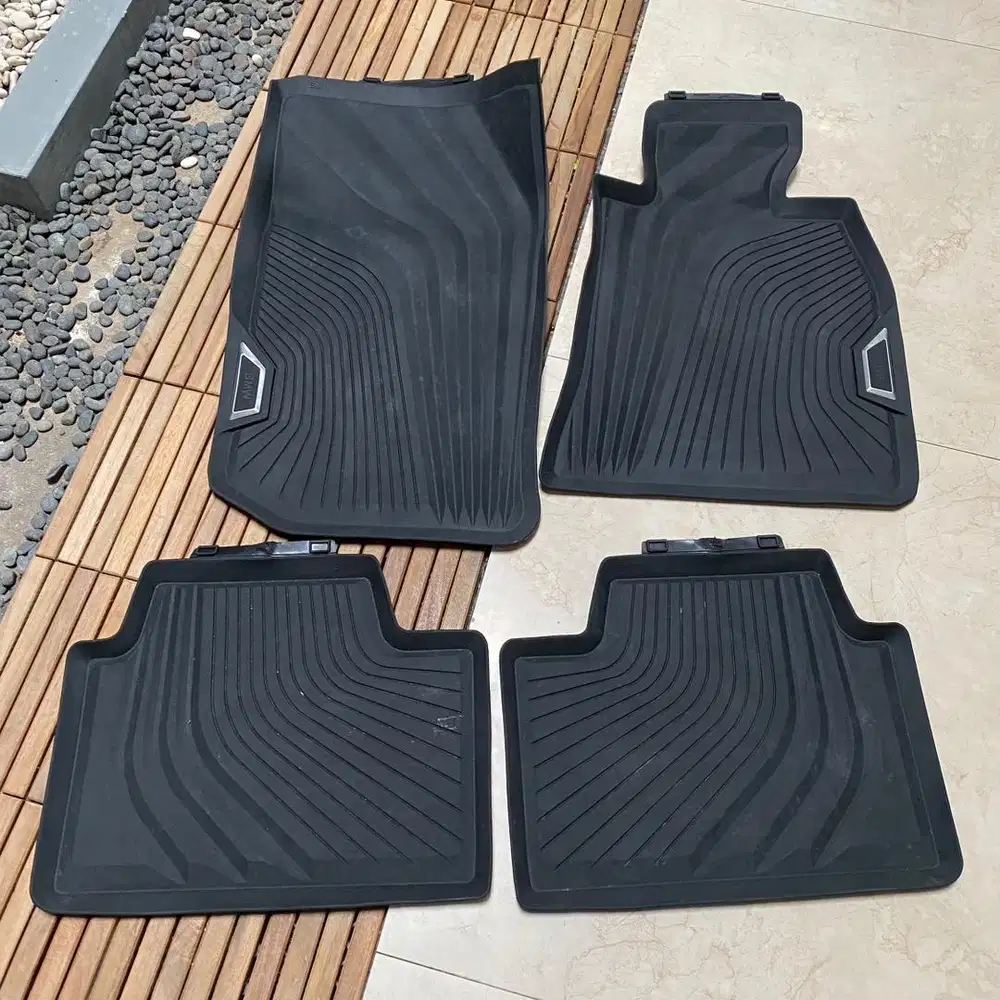 Karpet BMW seri 3 G20 original BMW