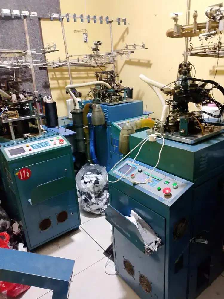 Dibutuhkan operator kaos kaki