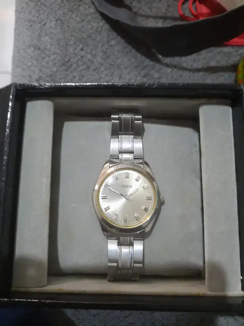 JAM TANGAN GUESS ORIGINAL SWISS UNISEX MODEL CLASSIC
