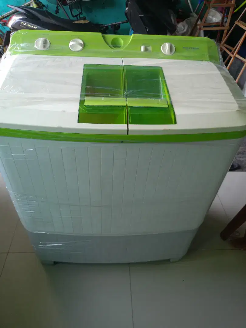 Mesin cuci 2 tabung merk Polytron kapasitas jumbo 10kg mulussss