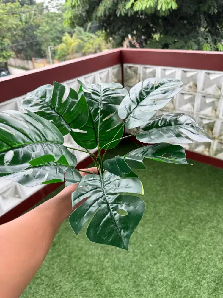 Tanaman sintetis model Pohon Kecil