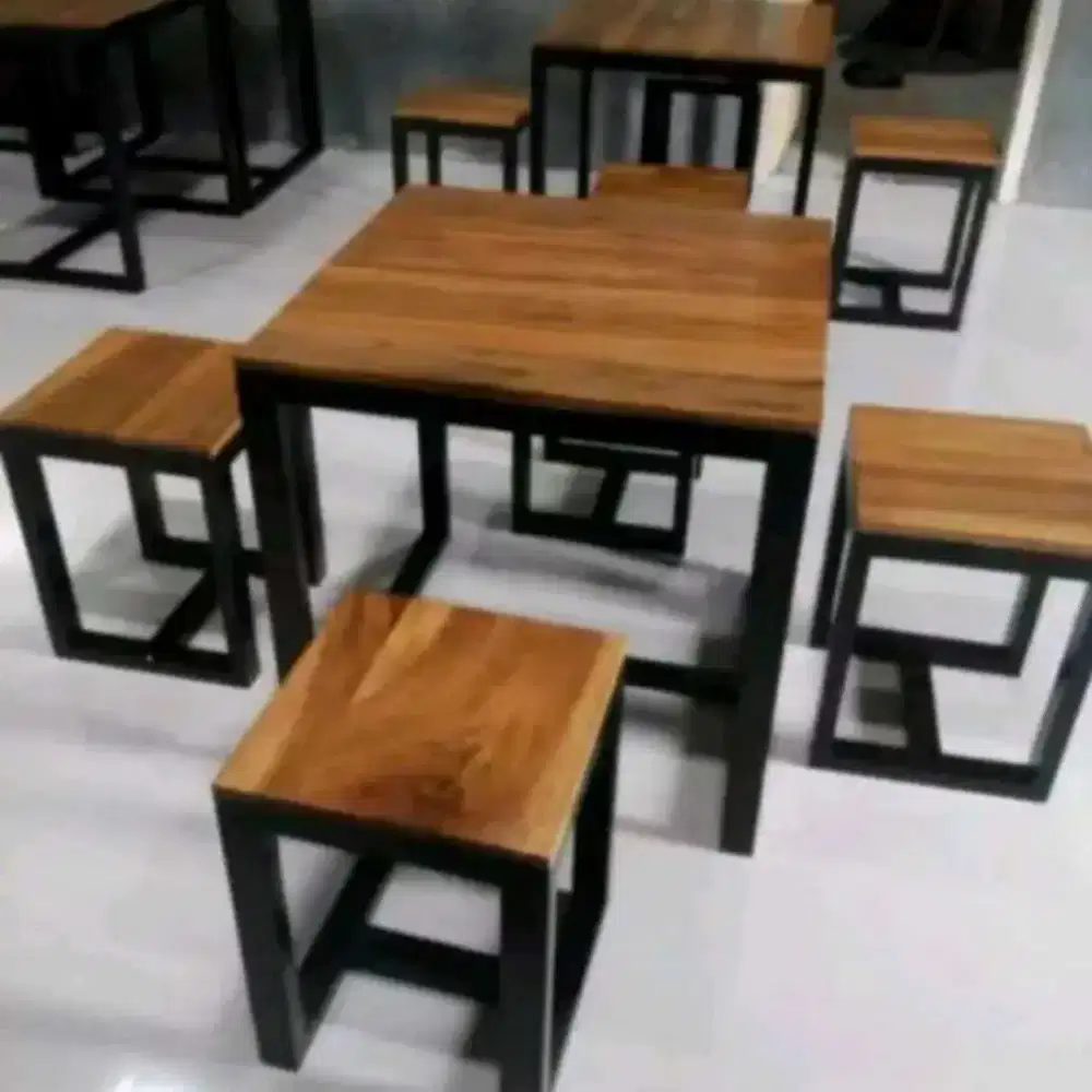 Meja Makan Set Cafe/Resto/DLL