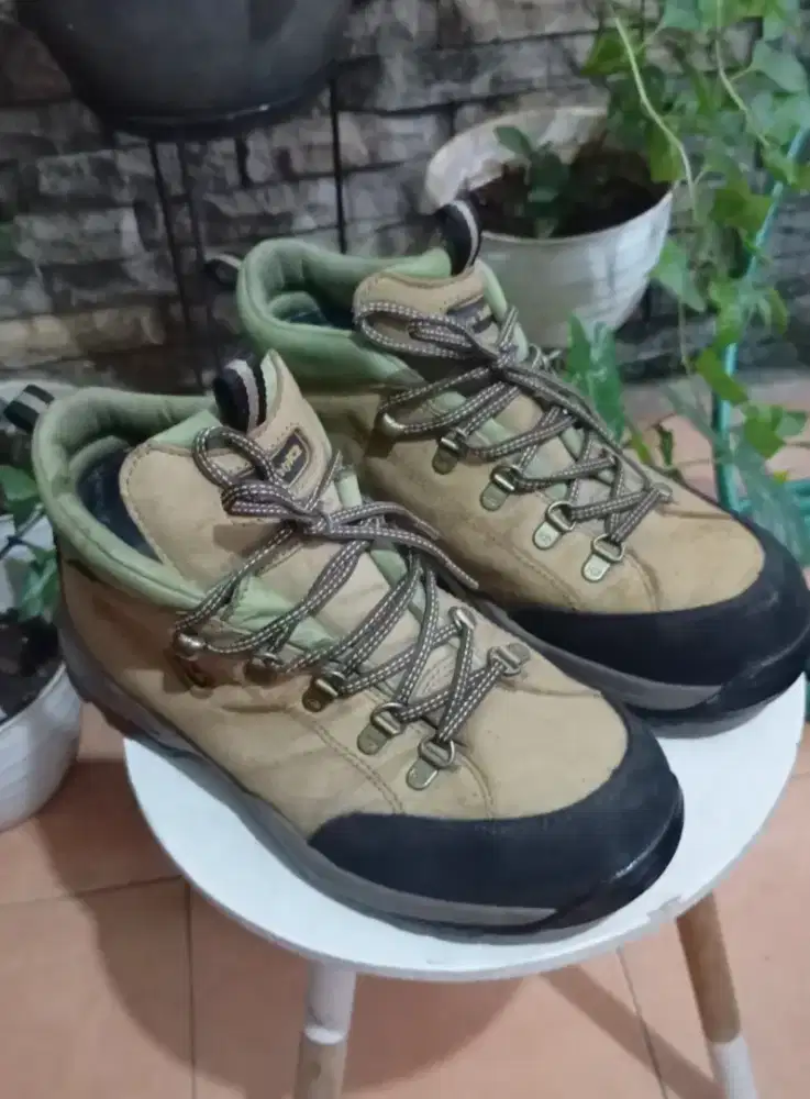 Sepatu Safety K2, Size 42