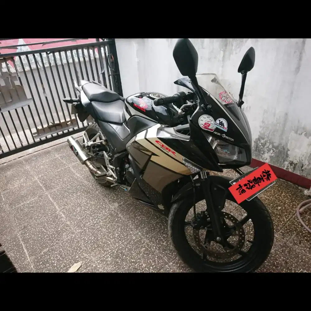 DIJUAL CBR 150R TERAWAT, PEMAKAIAN PRIBADI