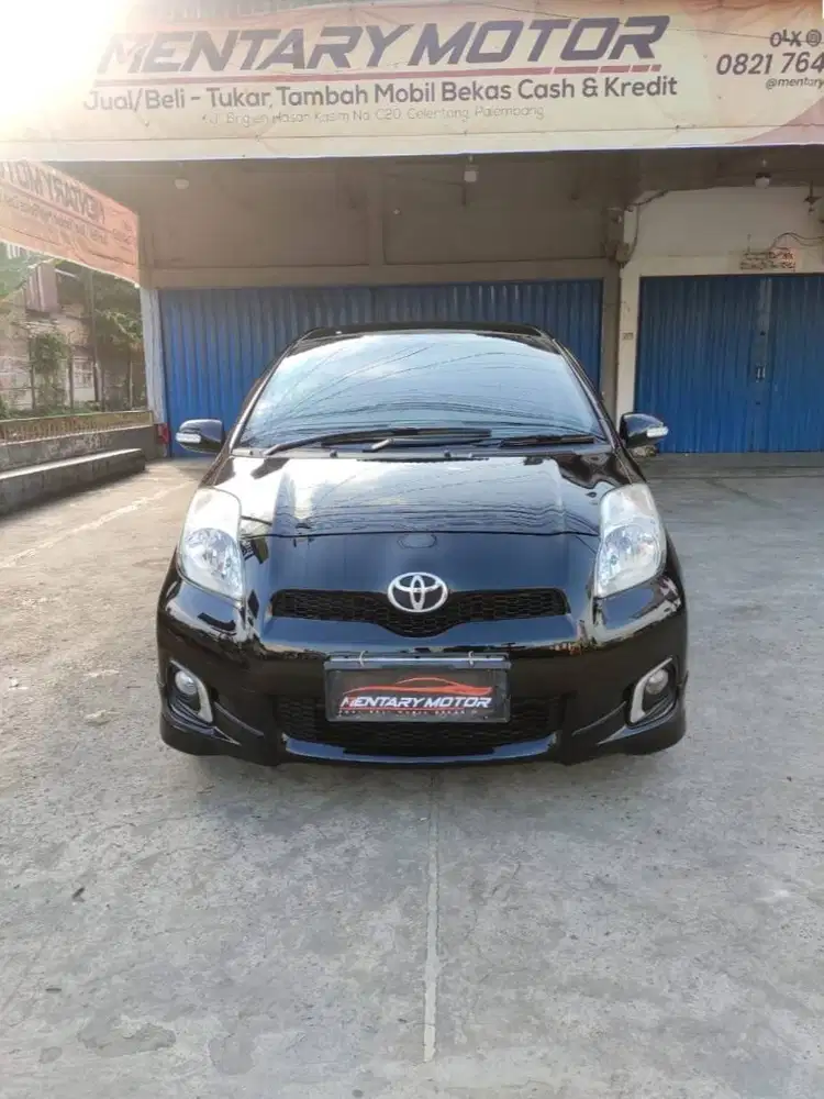 [KM 64RB] Yaris E CBU Automatic Hitam Metalik Tahun 2012 Murah Terawat