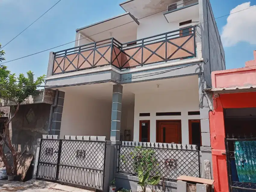 Rumah 2 Lantai di Pondok Ungu Permai