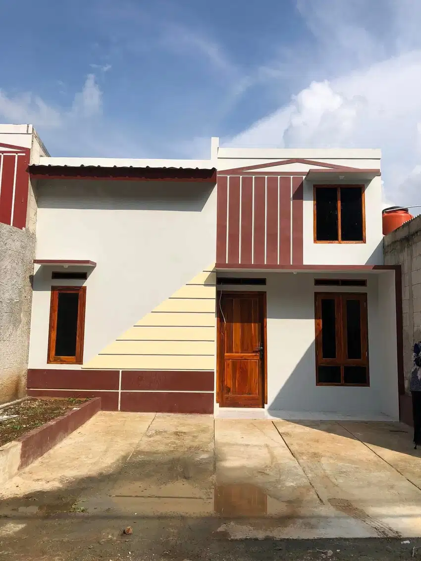Rumah strategis