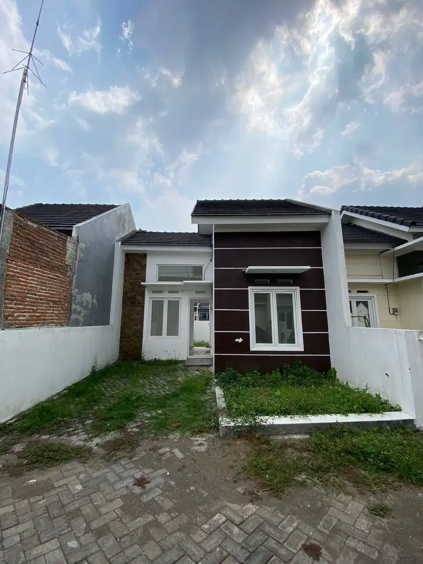 Dijual Rumah Baru Modern Minimalis di Sukun Malang