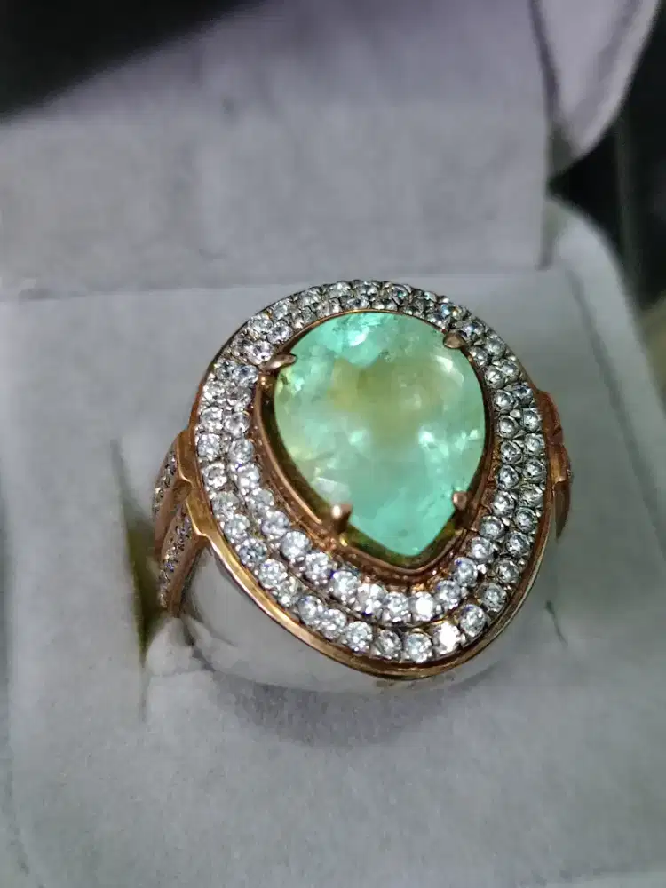 EMERALD COLOMBIA GREEN 6,9CT