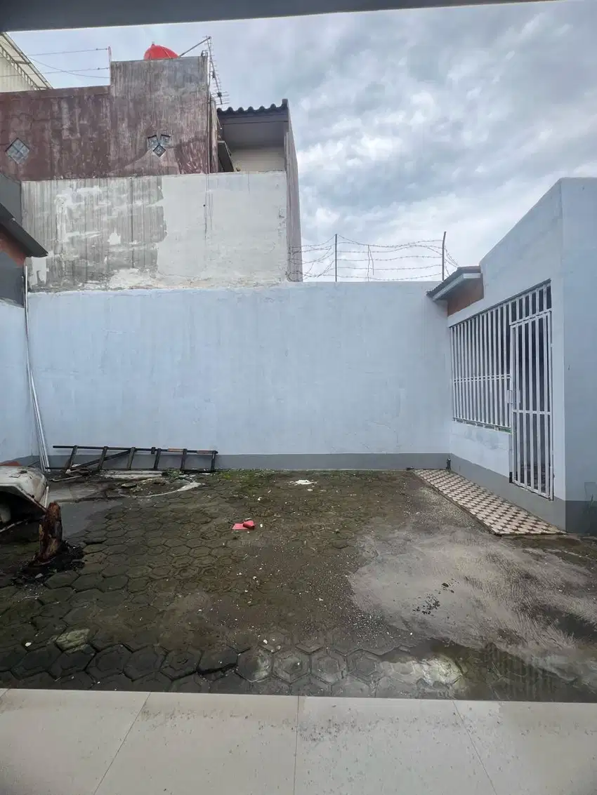 Disewakan Rumah Besar   Di Pulo Gebang Jakarta Timur