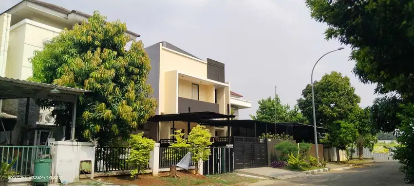 DIJUAL RUMAH MEWAH DI GRAND WISATA BEKASI