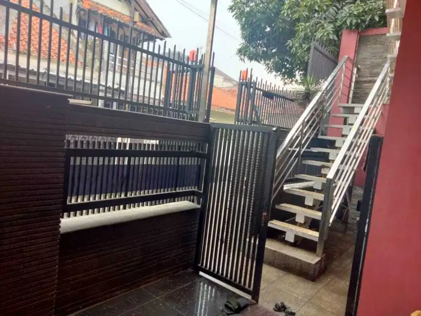Rumah Kost Aktif 2,5 Lantai strategos di Terusan Buah Batu Bandung