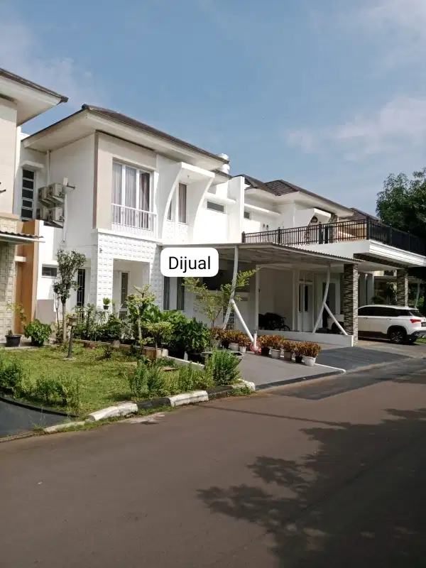 Dijual Rumah Mewah dekat Mall Living World