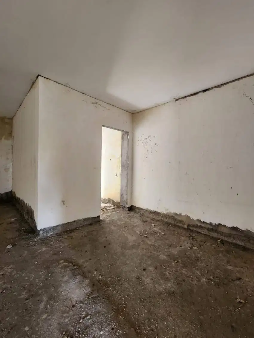 CA399 Dijual Rumah Hitung Tanah Besarr Bagus Murah di Darmo Sentosa