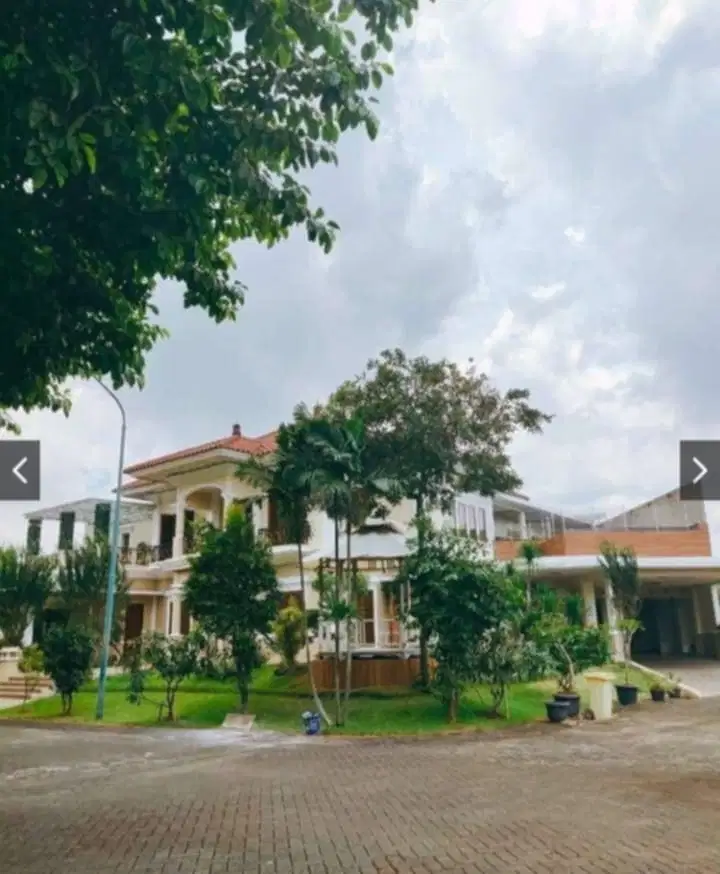 Rumah Exclusive Kemang Pratama 1000m Bekasi Selatan strategis
