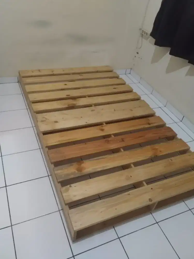 Dipan Palet Ranjang 120x200 Mulus Gak jadi Pakai