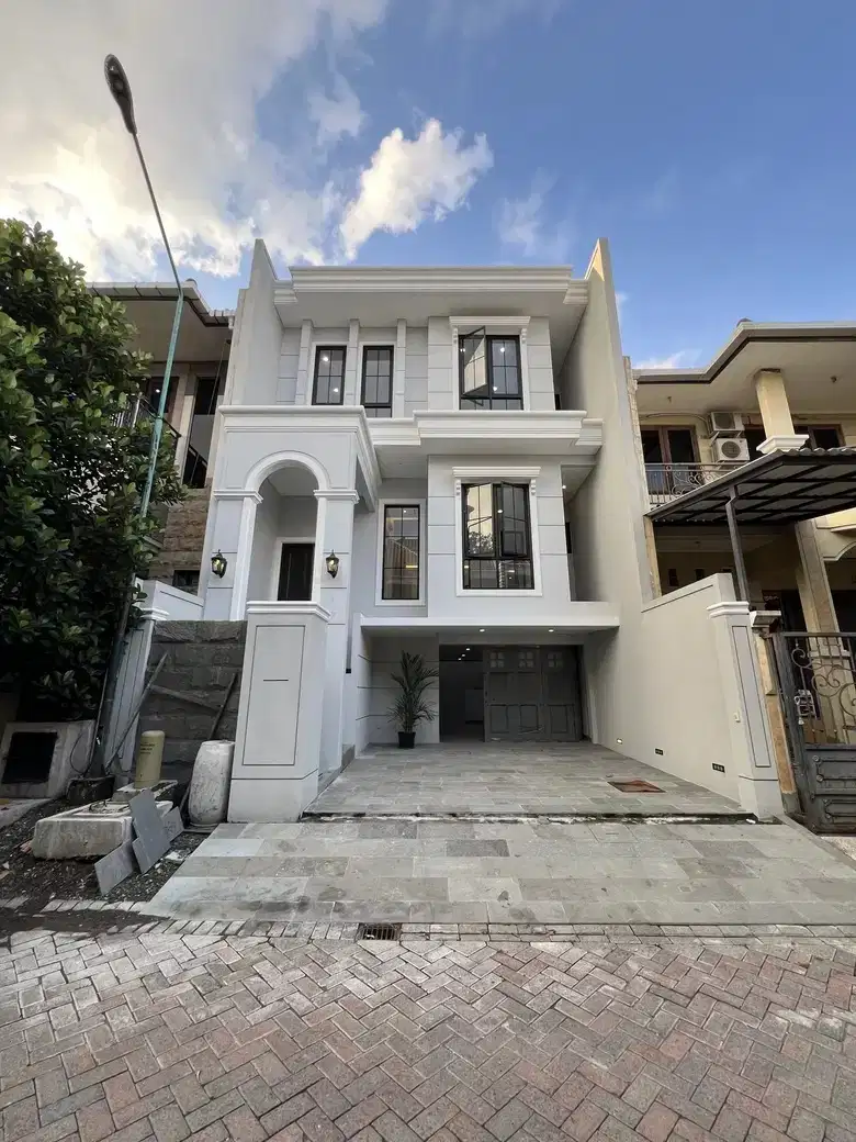 TERMURAAAH DI KELASNYA! DIJUAL RUMAH GRAHA FAMILY STRATEGIS SIAP HUNI